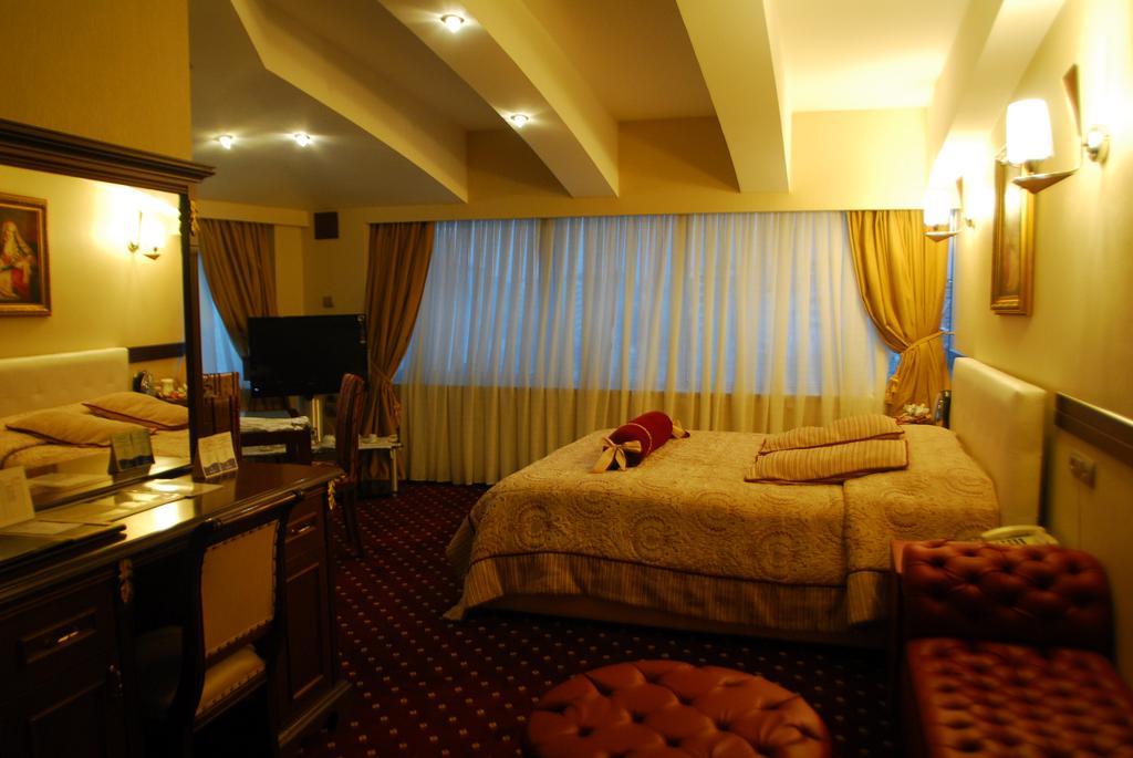 Adana Erten Hotel Exterior photo